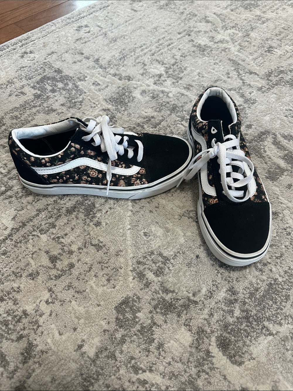 Black Floral Low-Top Vans size 6.5